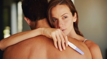 Sexo : Peut-on tomber enceinte avec une éjaculation rectale ?