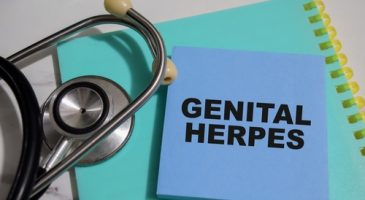 Conseil sexe : Quel spécialiste consulter pour un herpès résistant ?