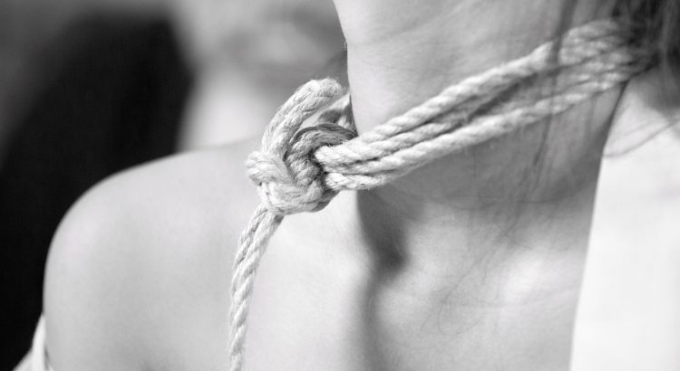 Shibari différent au Japon