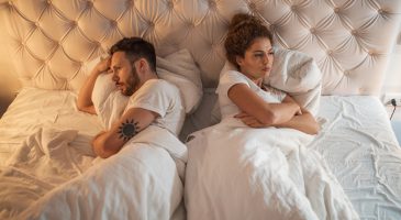 Buzz : Qu'est ce qui complexe les hommes et les femmes au lit ? Une étude fait le point