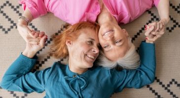 Conseil sexe : Ma femme est-elle attirée par les autres femmes ?